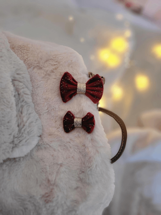 Grande barrette rouge et pois dorés 