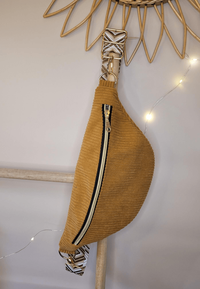 Banane  velours côtelé camel bandoulière amovible