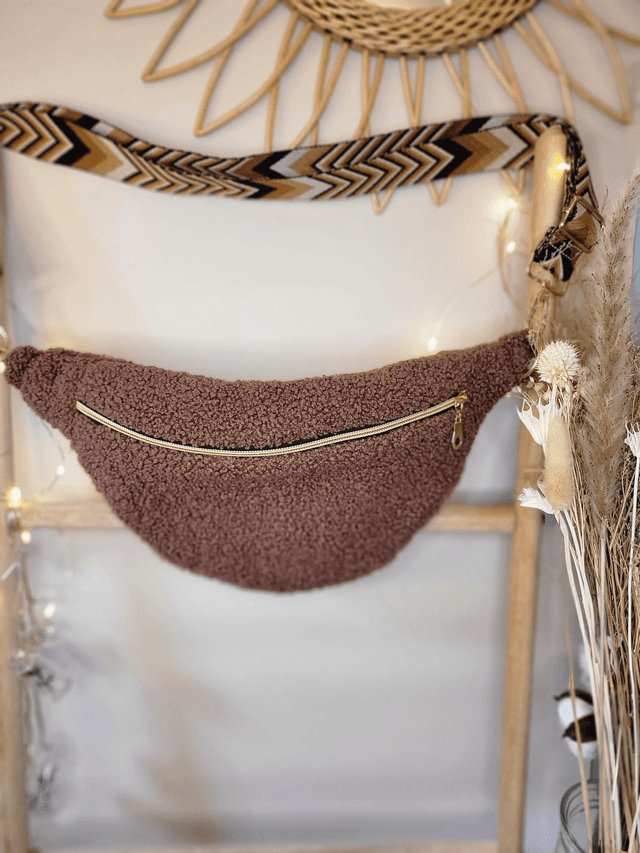 Banane sherpa bouclette marron avec bandoulière amovible