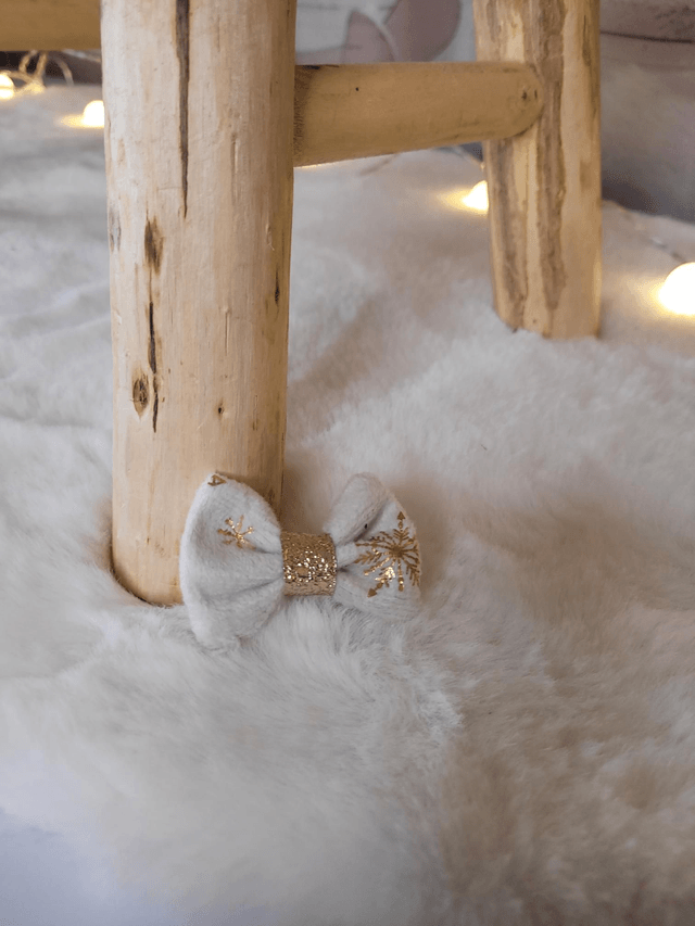 Barrette blanche et étoiles dorées ⭐️